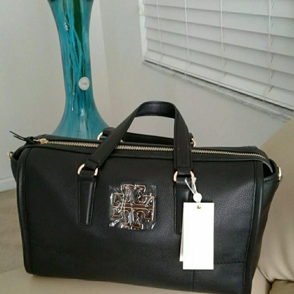 COPY - Gorgeous Tory Burch Britten Satchel )style 39056) - Picture 2 of 5